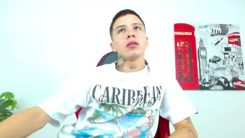 cumandres online show from May 28, 2:03 pm