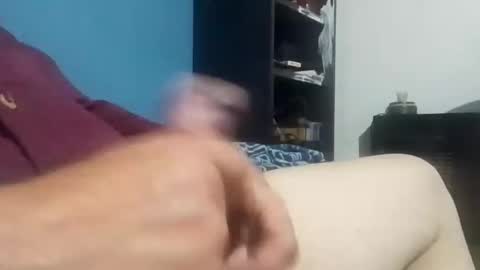 cumbian_chero online show from February 28, 1:01 pm