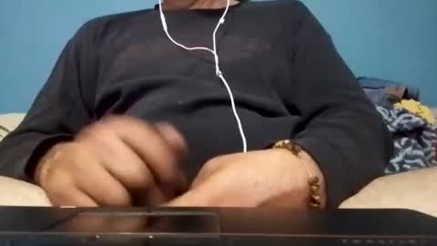 cumbian_chero online show from July 4, 8:42 am