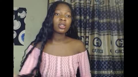 Snapshot of cumebony_petit chatting on September 17, 10:00 pm cumebony_petit online show from September 17, 10:00 pm