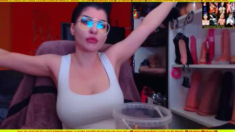 cuminmenowbby online show from January 8, 1:46 pm