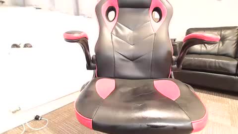 Snapshot of cummichael87 chatting on March 9, 1:59 pm MichellCock online show from March 9, 1:59 pm