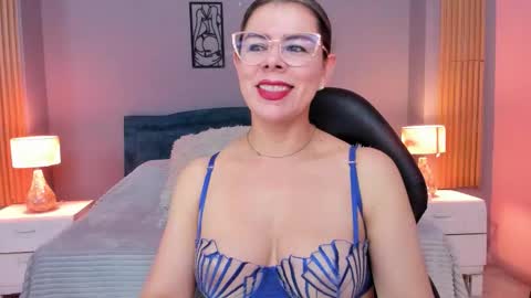 Cumming Loving online show from December 19, 8:05 pm