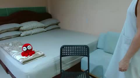 Leah Vergara online show from October 9, 12:19 am