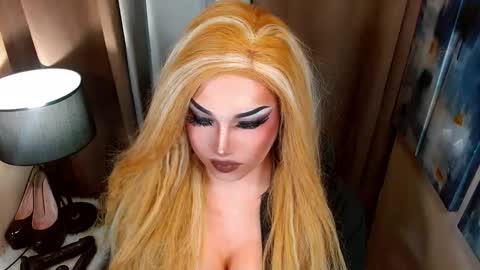 Cattaleya online show from October 9, 8:45 am