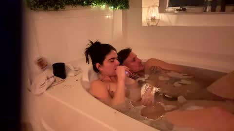 Snapshot of cumontae chatting on February 6, 5:46 am Pussy whipped babyboy online show from February 6, 5:46 am