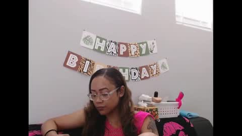 Nia Reese online show from March 6, 8:27 pm