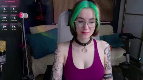 Snapshot of cumpotikeve chatting on October 24, 3:58 am CUMpotikEve online show from October 24, 3:58 am