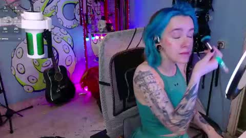 Snapshot of cumpotikeve chatting on July 13, 5:43 am CUMpotikEve online show from July 13, 5:43 am