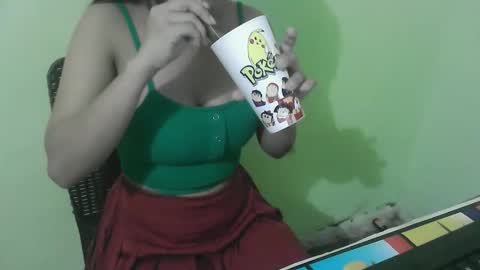 cumwhore4uxox online show from December 3, 4:38 pm