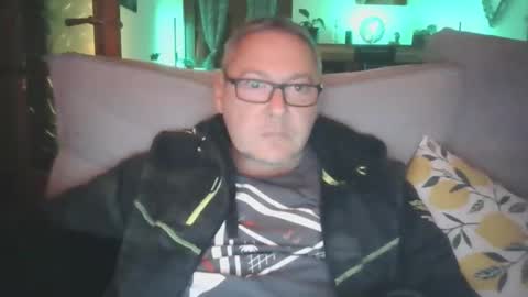 Snapshot of cuni6969 chatting on February 24, 6:04 pm cuni6969 online show from February 24, 6:04 pm