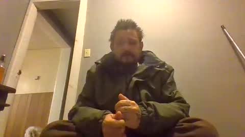 Snapshot of cuntreeboy68 chatting on December 4, 2:20 am Bash online show from December 4, 2:20 am