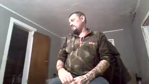 Snapshot of cuntreeboy68 chatting on January 27, 5:58 am Bash online show from January 27, 5:58 am