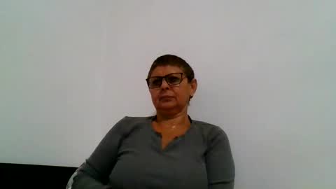 Snapshot of cuplu4346529860 chatting on October 3, 3:20 pm couple online show from October 3, 3:20 pm