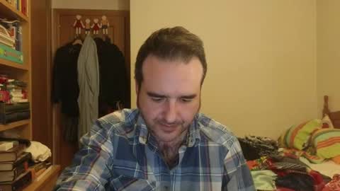 curiosillo1983 online show from May 4, 3:30 pm