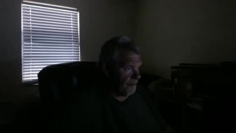 Snapshot of curious1001 chatting on March 13, 11:22 pm curious1001 online show from March 13, 11:22 pm