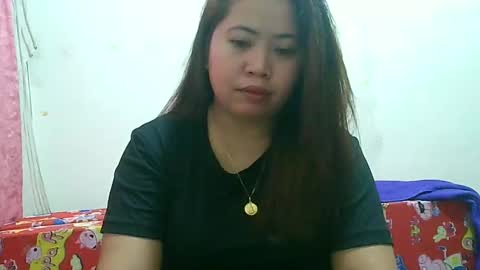 Snapshot of curious_girl247 chatting on December 7, 11:12 pm curious_girl247 online show from December 7, 11:12 pm