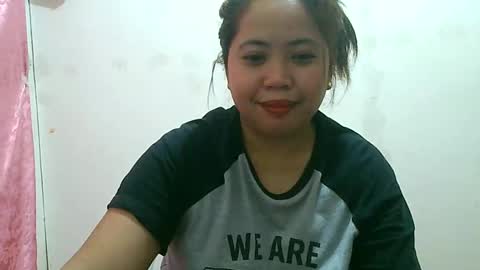 Snapshot of curious_girl247 chatting on December 26, 11:24 pm curious_girl247 online show from December 26, 11:24 pm