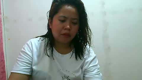 Snapshot of curious_girl247 chatting on January 12, 4:52 am curious_girl247 online show from January 12, 4:52 am