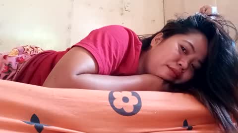 Snapshot of curious_girl247 chatting on February 13, 7:45 am curious_girl247 online show from February 13, 7:45 am