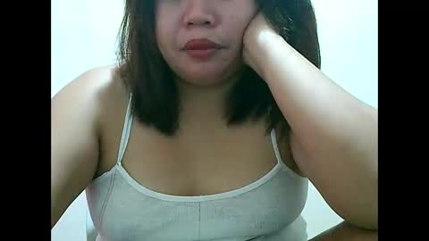 Snapshot of curious_girl247 chatting on December 16, 8:36 pm curious_girl247 online show from December 16, 8:36 pm