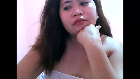 Snapshot of curious_girl247 chatting on June 10, 8:13 am curious_girl247 online show from June 10, 8:13 am