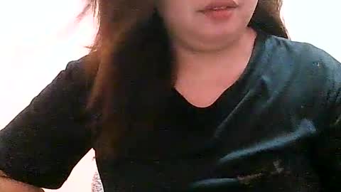 Snapshot of curious_girl247 chatting on June 23, 8:40 pm curious_girl247 online show from June 23, 8:40 pm