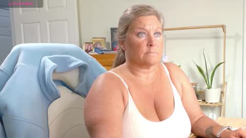 curious couple online show from February 11, 6:35 pm