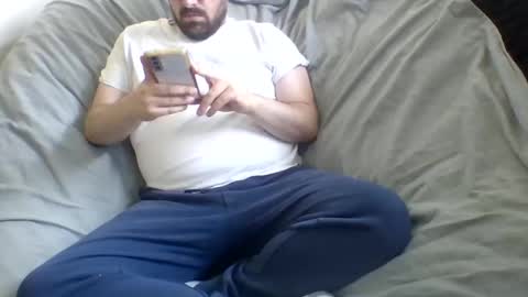 Snapshot of curiouser_guy chatting on May 26, 6:59 pm curiouser_guy online show from May 26, 6:59 pm