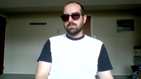 Snapshot of curiouser_guy chatting on May 27, 6:16 pm curiouser_guy online show from May 27, 6:16 pm