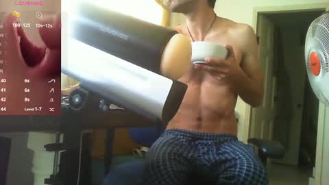 Snapshot of curiousgenie chatting on March 8, 9:50 am curiousgenie online show from March 8, 9:50 am