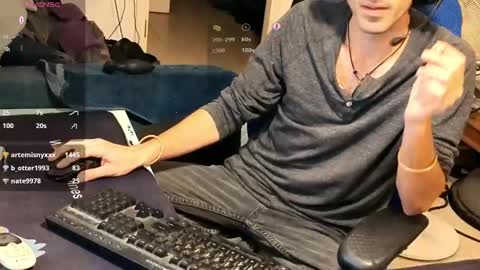 Snapshot of curiousgenie chatting on February 8, 7:28 pm curiousgenie online show from February 8, 7:28 pm