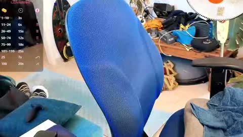 Snapshot of curiousgenie chatting on March 1, 1:24 pm curiousgenie online show from March 1, 1:24 pm