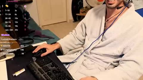 Snapshot of curiousgenie chatting on March 13, 9:54 pm curiousgenie online show from March 13, 9:54 pm