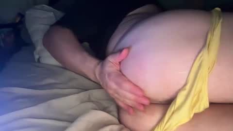 curiousguy8807 online show from April 15, 5:25 am