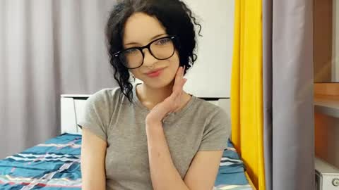 Kira online show from May 2, 11:32 pm