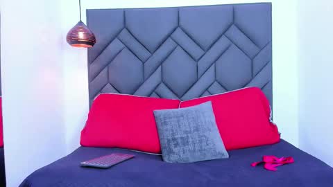 Snapshot of curly_cataleya chatting on February 28, 7:59 pm Cataleya online show from February 28, 7:59 pm