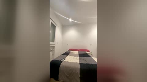 curlythiago online show from March 19, 2:04 am