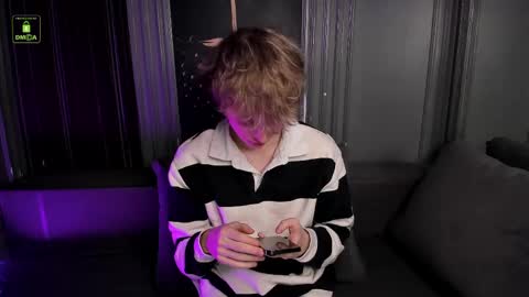 KEVIN online show from April 14, 8:15 pm