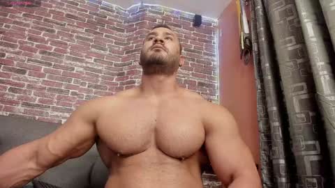 Snapshot of curt_x chatting on December 22, 6:39 am Curt online show from December 22, 6:39 am