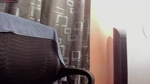 Snapshot of curt_x chatting on December 30, 4:53 am Curt online show from December 30, 4:53 am