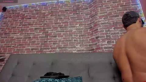 Snapshot of curt_x chatting on March 1, 5:09 am Curt online show from March 1, 5:09 am