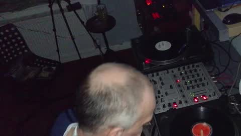 Snapshot of curvelover1977 chatting on February 1, 11:14 pm curvelover1977 online show from February 1, 11:14 pm