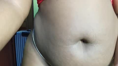 Snapshot of curvey_vee chatting on February 17, 5:30 pm virginia online show from February 17, 5:30 pm