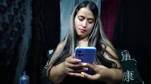 Emma online show from October 23, 11:35 pm