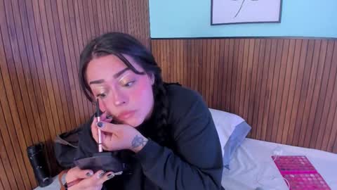 Snapshot of curvy_rousi chatting on November 15, 11:40 am Rosie online show from November 15, 11:40 am