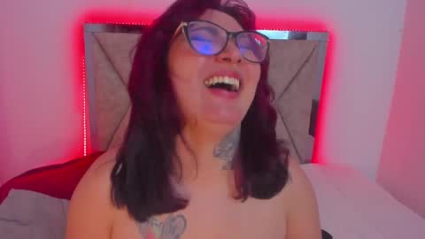 Snapshot of curvybaddie chatting on March 7, 12:12 pm A online show from March 7, 12:12 pm