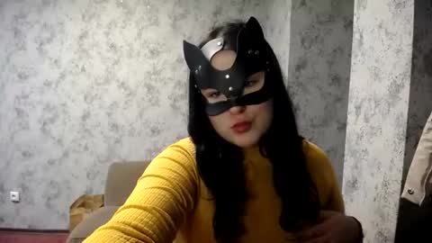 CurvyDaniells online show from December 3, 1:32 pm