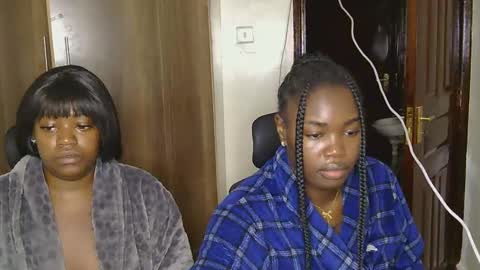 Snapshot of curvyebony1 chatting on March 11, 5:38 am curtis online show from March 11, 5:38 am