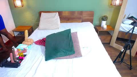 Danna online show from December 21, 7:27 pm